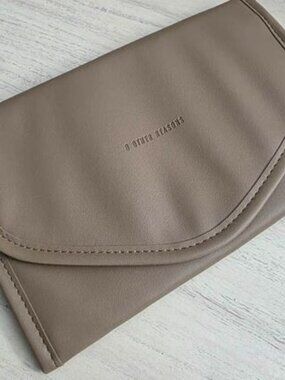 8 Other Reasons Jewelry Travel Bag - NWOT